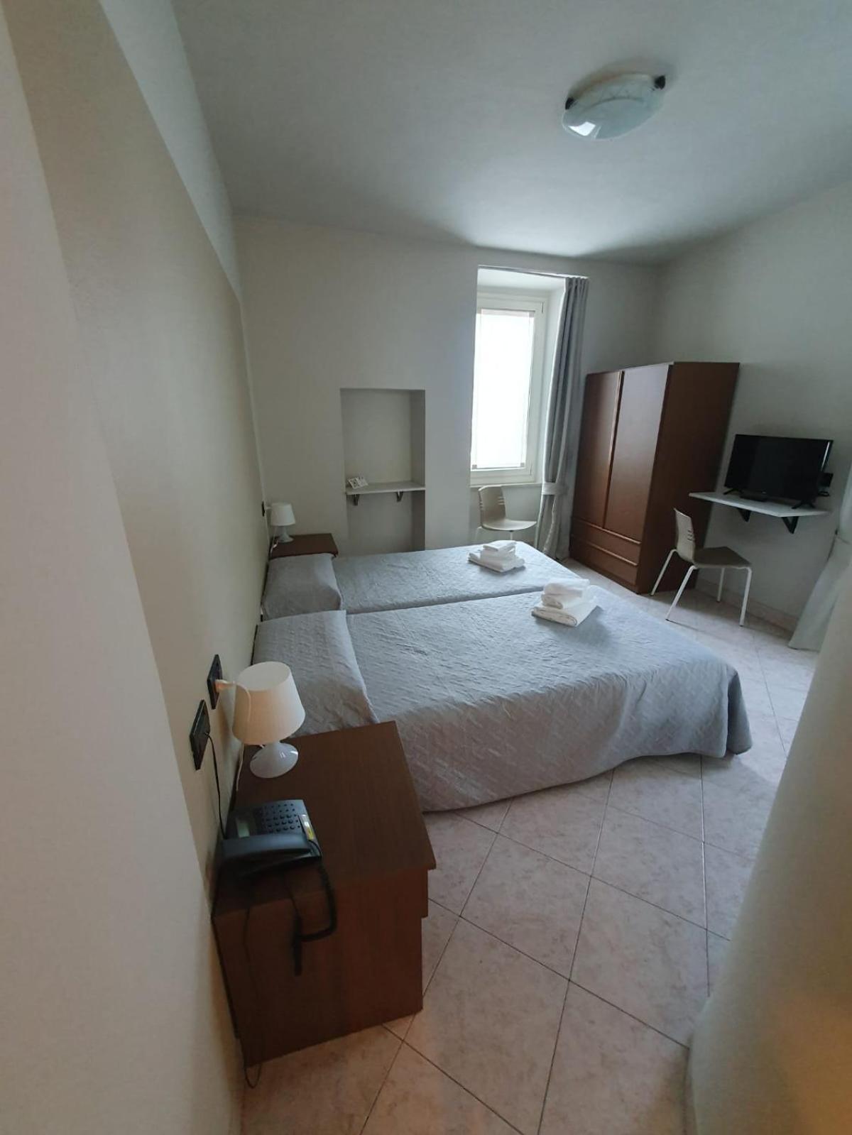 Hotel Cumili Capo di Ponte Exteriör bild