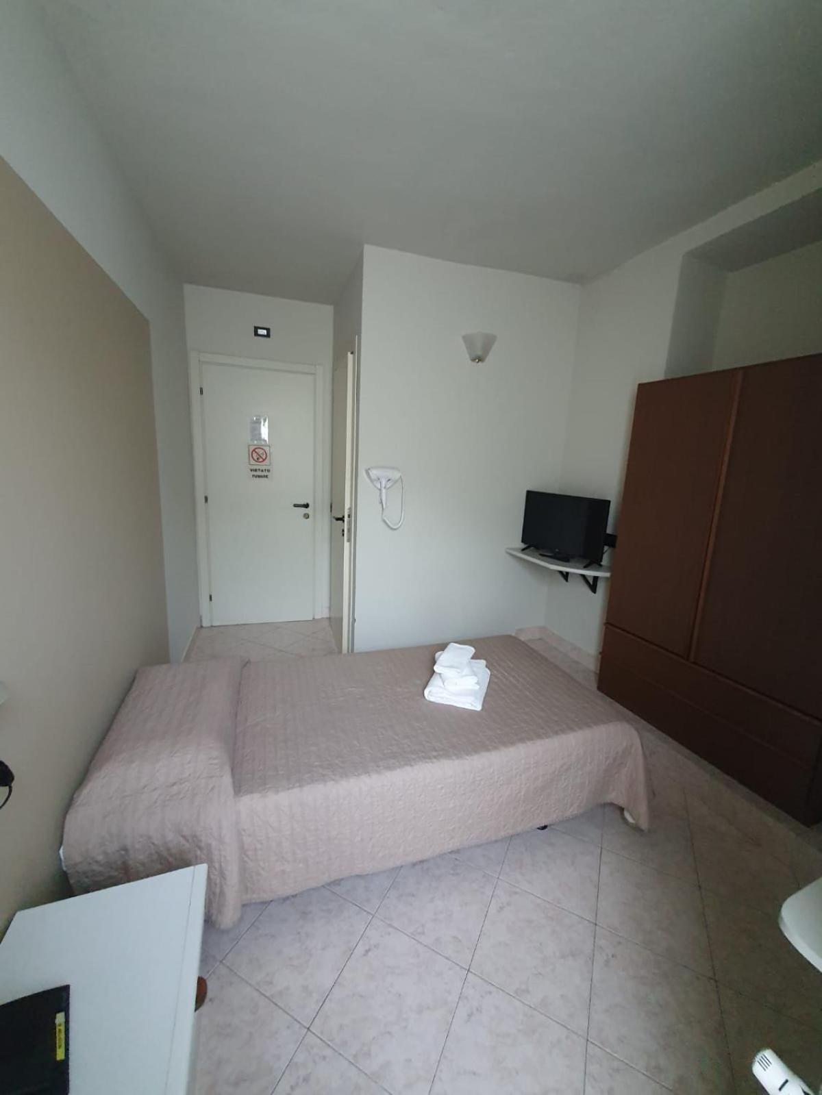 Hotel Cumili Capo di Ponte Exteriör bild